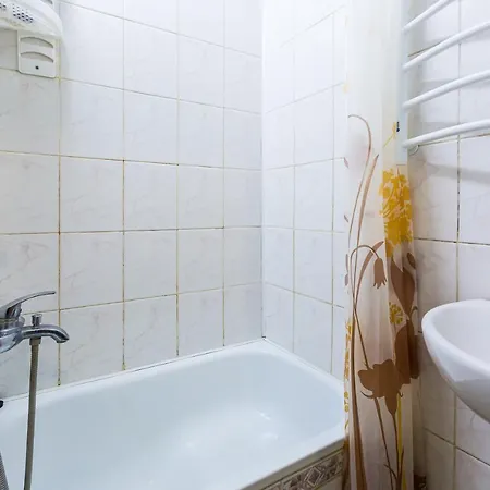 подобово у місті львові на вулиця ференца ліста 3 біля палацу мистецтв центр Apartman Lviv