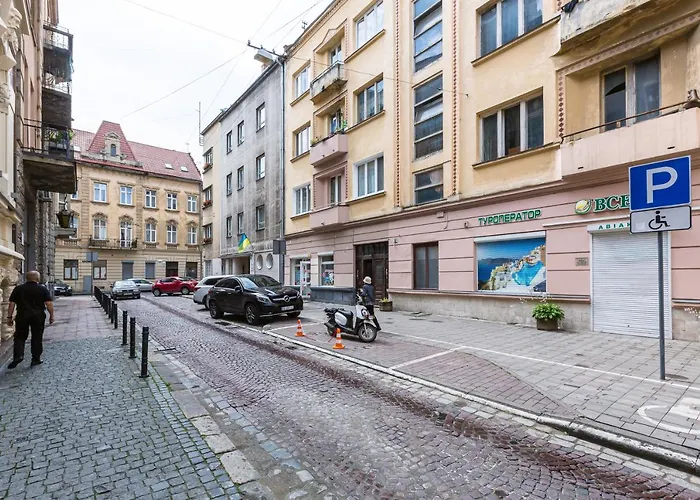 Apartamento подобово у місті львові на вулиця ференца ліста 3 біля палацу мистецтв центр Leópolis