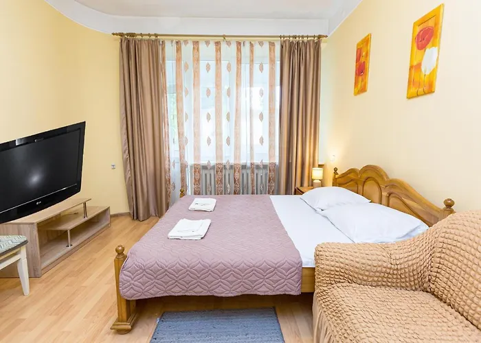 подобово у місті львові на вулиця ференца ліста 3 біля палацу мистецтв центр * إلفيف