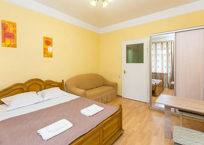 подобово у місті львові на вулиця ференца ліста 3 біля палацу мистецтв центр شقة *